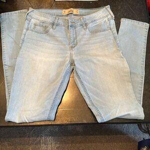 Hollister Super Skinny Jeans
